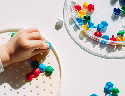 사회성 및 자발성 유도 영역